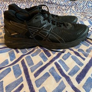 ASICS Women’s Gel Kayano 23